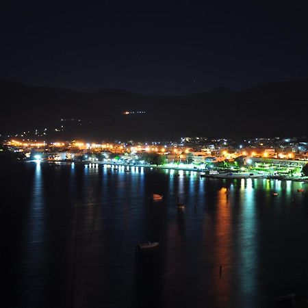 Mirella Studios Λουτρά Ωραίας Ελένης Εξωτερικό φωτογραφία
