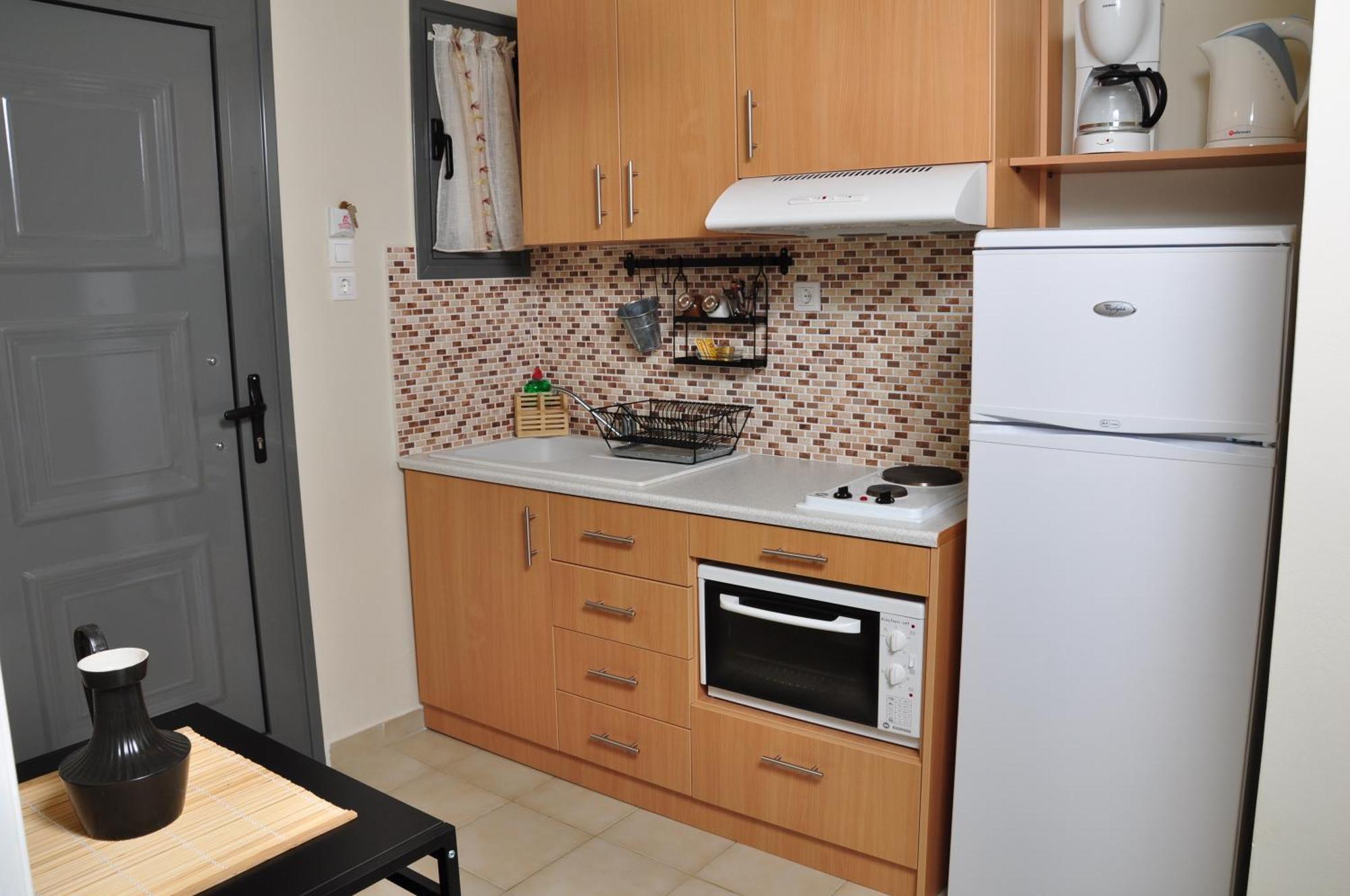 Mirella Studios Λουτρά Ωραίας Ελένης Εξωτερικό φωτογραφία