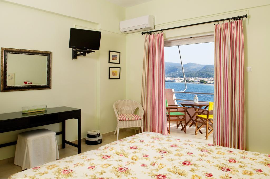 Mirella Studios Λουτρά Ωραίας Ελένης Δωμάτιο φωτογραφία