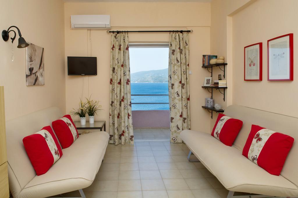 Mirella Studios Λουτρά Ωραίας Ελένης Δωμάτιο φωτογραφία