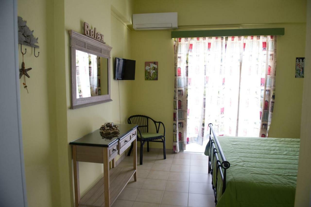Mirella Studios Λουτρά Ωραίας Ελένης Εξωτερικό φωτογραφία